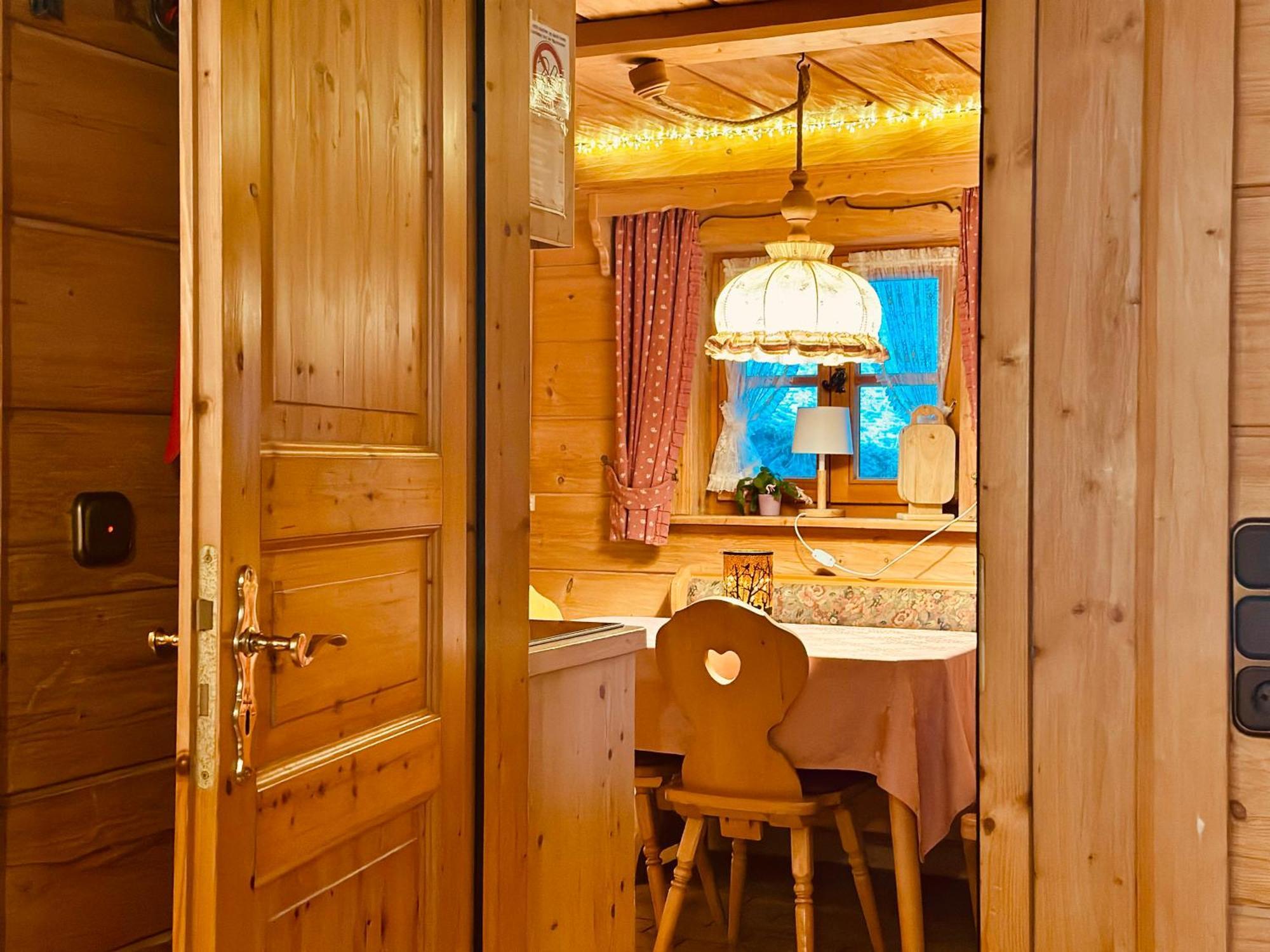 Almbruennerl Die Almhuette Auf Der Raffner Alm Ruhpolding Bagian luar foto