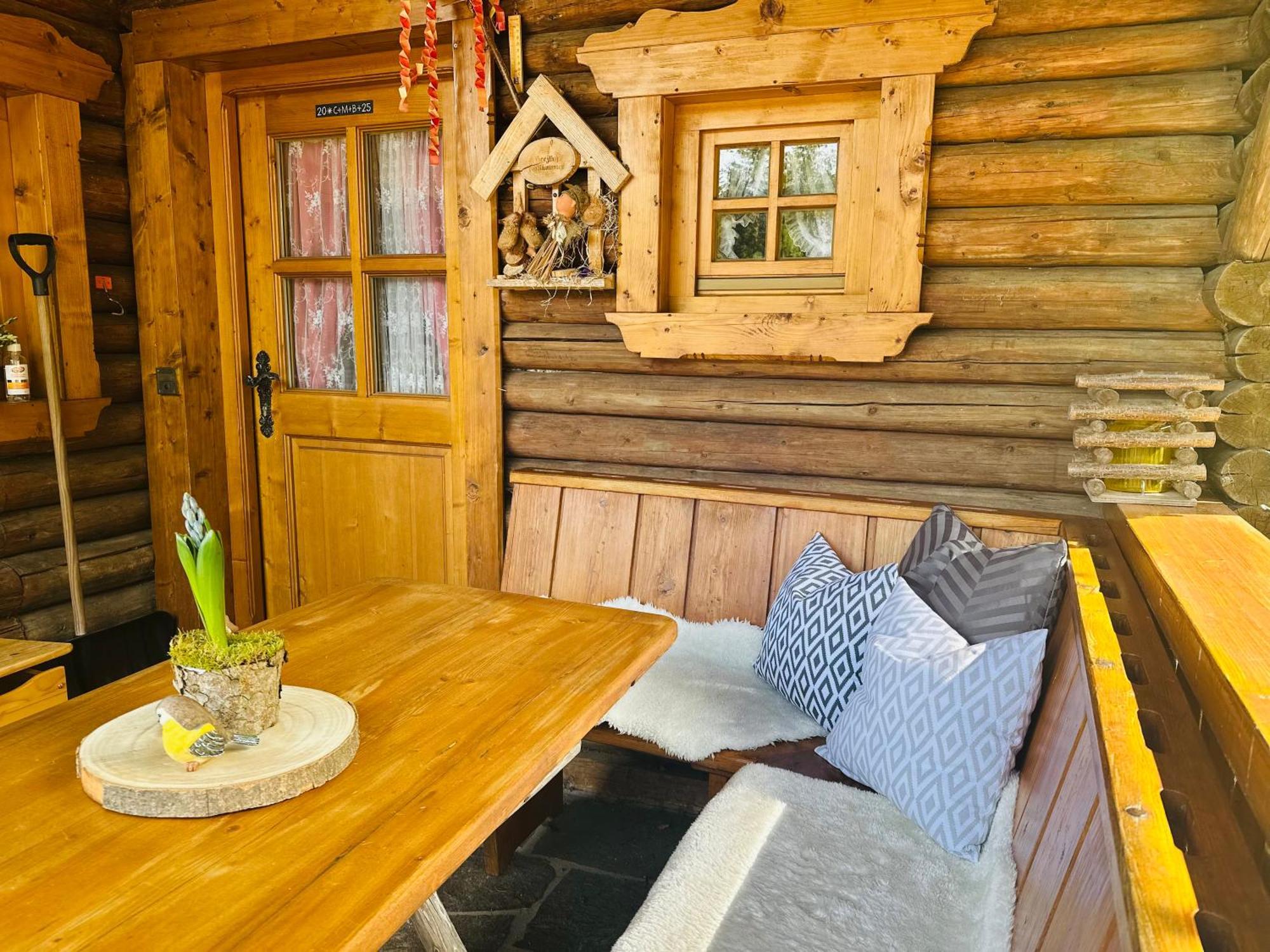 Almbruennerl Die Almhuette Auf Der Raffner Alm Ruhpolding Bagian luar foto